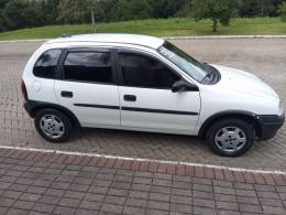 CHEVROLET - CORSA - 1996/1996 - Branca - R$ 12.900,00