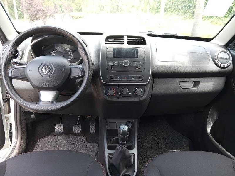 RENAULT - KWID - 2021/2022 - Branca - R$ 49.900,00