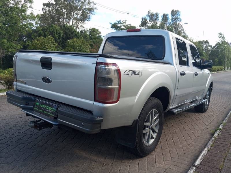 FORD - RANGER - 2011/2012 - Prata - R$ 78.900,00