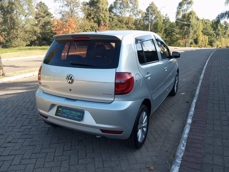 VOLKSWAGEN - FOX - 2014/2014 - Cinza - R$ 42.900,00