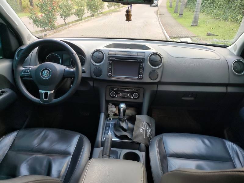 VOLKSWAGEN - AMAROK - 2012/2013 - Branca - R$ 110.000,00