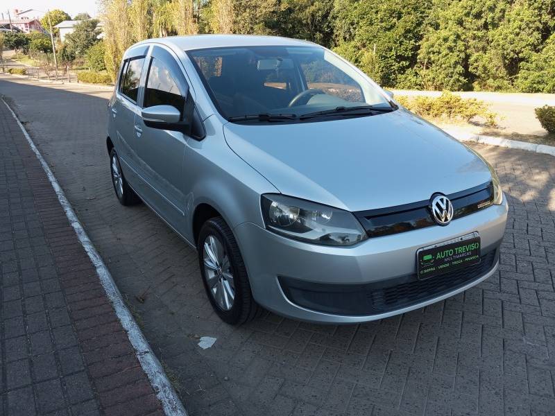 VOLKSWAGEN - FOX - 2014/2014 - Cinza - R$ 42.900,00