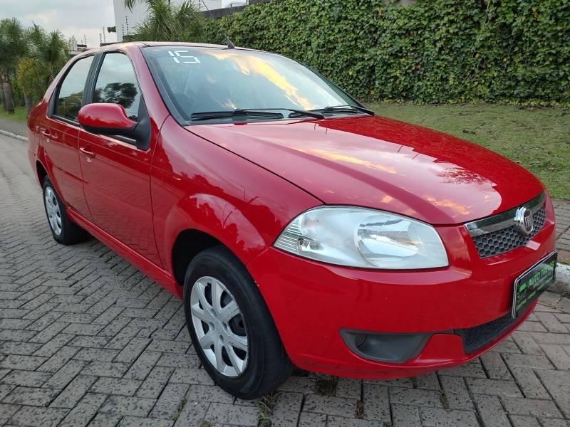 FIAT - SIENA - 2014/2015 - Vermelha - R$ 37.900,00
