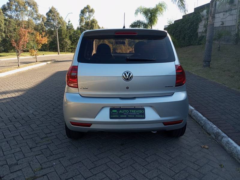 VOLKSWAGEN - FOX - 2014/2014 - Cinza - R$ 42.900,00