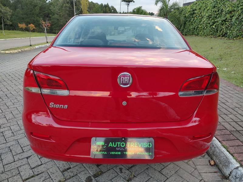 FIAT - SIENA - 2014/2015 - Vermelha - R$ 37.900,00