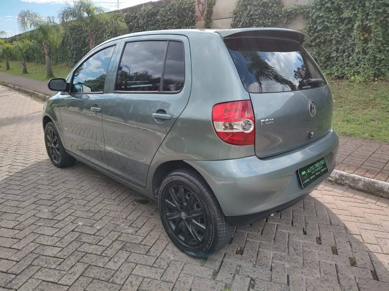 VOLKSWAGEN - FOX - 2009/2009 - Cinza - R$ 25.900,00