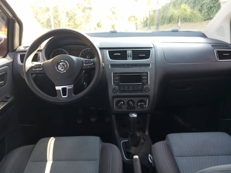 VOLKSWAGEN - FOX - 2014/2014 - Cinza - R$ 42.900,00