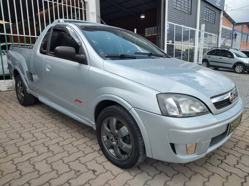 CHEVROLET - MONTANA - 2008/2008 - Prata - R$ 36.900,00