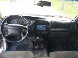 FORD - RANGER - 2011/2012 - Prata - R$ 78.900,00