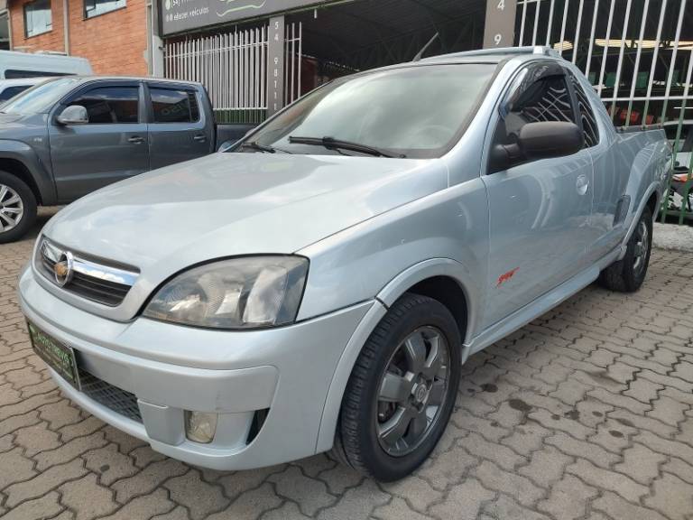 CHEVROLET - MONTANA - 2008/2008 - Prata - R$ 36.900,00