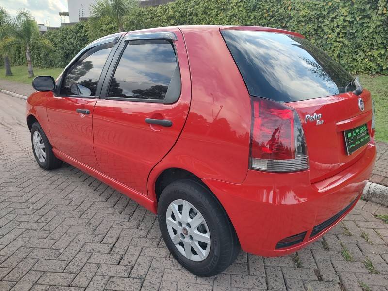 FIAT - PALIO - 2014/2014 - Vermelha - R$ 31.900,00
