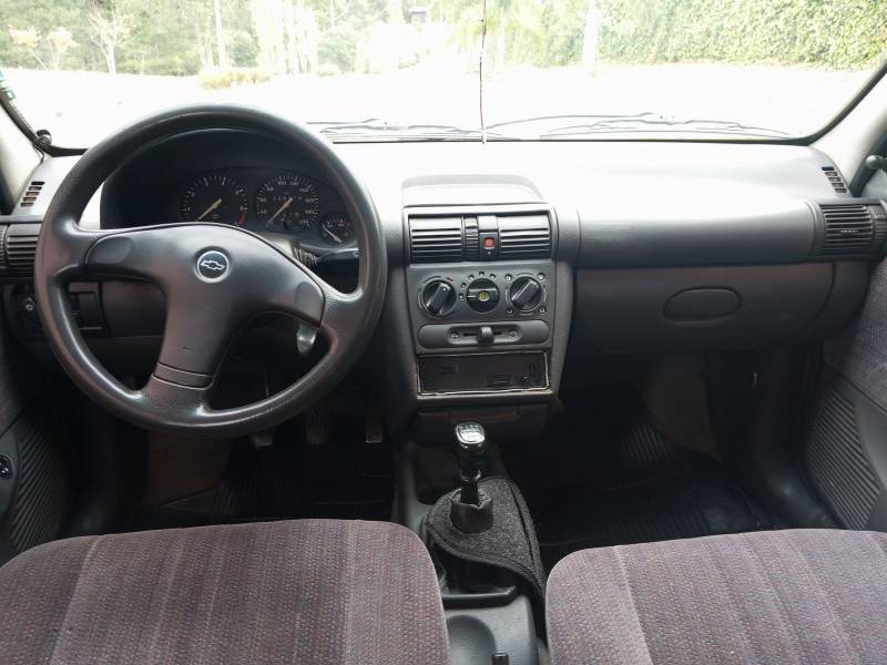 CHEVROLET - CORSA - 1996/1996 - Branca - R$ 12.900,00