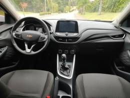CHEVROLET - ONIX - 2022/2023 - Branca - R$ 81.900,00