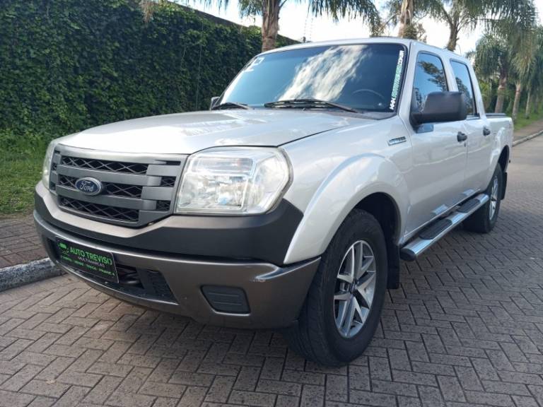 FORD - RANGER - 2011/2012 - Prata - R$ 78.900,00