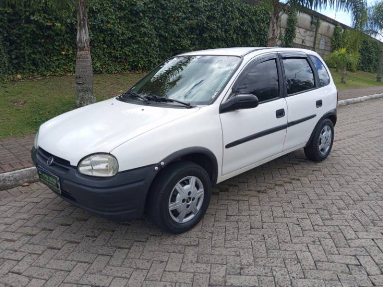 CHEVROLET - CORSA - 1996/1996 - Branca - R$ 12.900,00