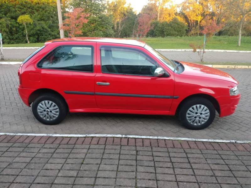 VOLKSWAGEN - GOL - 2011/2012 - Vermelha - R$ 17.000,00