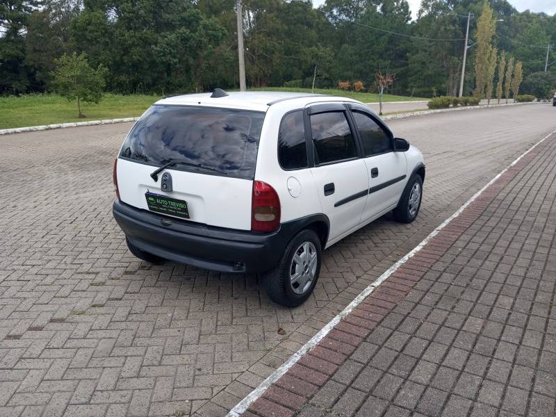 CHEVROLET - CORSA - 1996/1996 - Branca - R$ 12.900,00